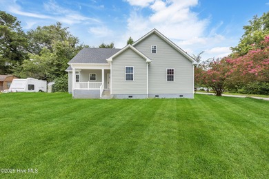 Beach Home For Sale in Hertford, North Carolina