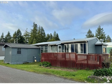 Beach Home For Sale in Gold Beach, Oregon