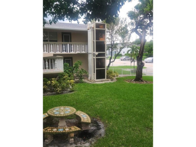 Beach Condo For Sale in Deerfield Beach, Florida