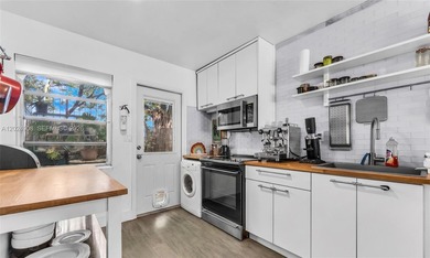Beach Condo For Sale in Miami, Florida