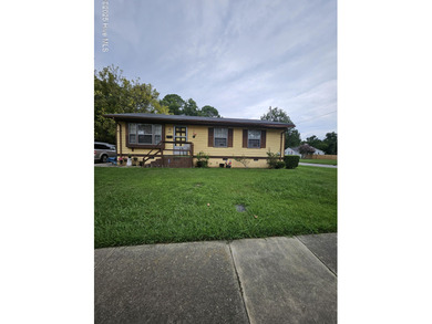 Beach Home For Sale in Elizabeth City, North Carolina