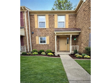 Beach Townhome/Townhouse For Sale in Hampton, Virginia