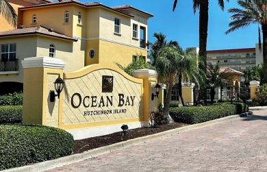 Beach Townhome/Townhouse For Sale in Jensen Beach, Florida