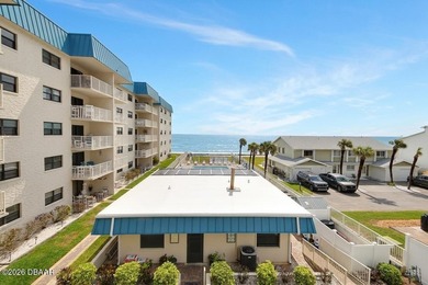 Beach Condo For Sale in New Smyrna Beach, Florida