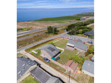 Beach Townhome/Townhouse For Sale in Davenport, California