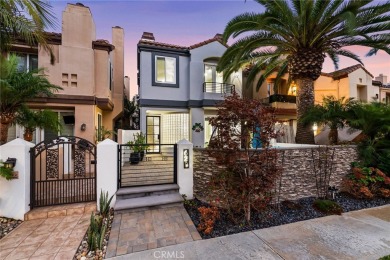 Beach Home For Sale in Huntington Beach, California