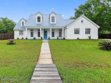 Beach Home For Sale in Bay Saint Louis, Mississippi