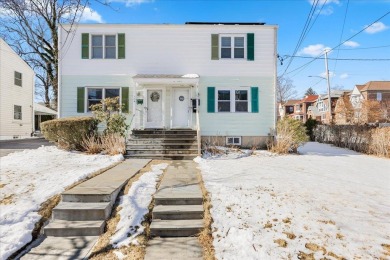 Beach Townhome/Townhouse Sale Pending in New Rochelle, New York