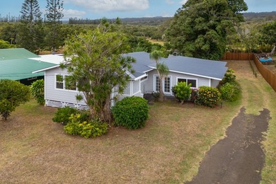 Beach Home For Sale in Kapaau, Hawaii