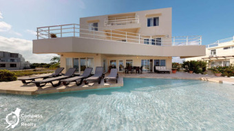 Beach Home For Sale in San Pedro, Ambergris Caye