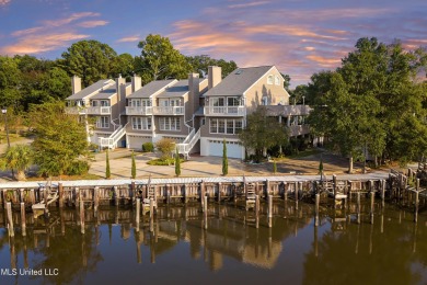 Beach Townhome/Townhouse For Sale in Ocean Springs, Mississippi