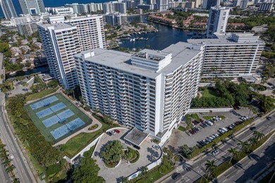 Beach Condo For Sale in Hallandale Beach, Florida