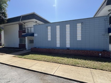 Beach Condo For Sale in South Daytona, Florida