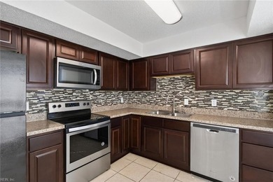 Beach Townhome/Townhouse For Sale in Virginia Beach, Virginia