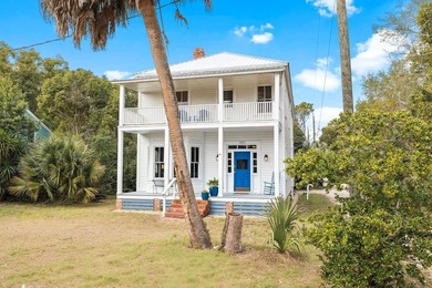 Beach Home For Sale in Apalachicola, Florida