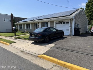 Beach Home For Sale in North Middletown, New Jersey