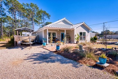 Beach Home For Sale in Apalachicola, Florida
