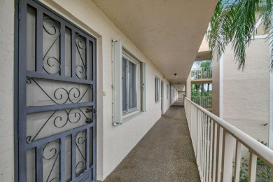 Beach Condo For Sale in Delray Beach, Florida