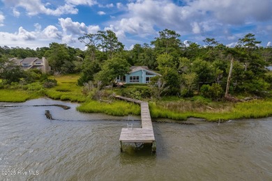 Beach Home For Sale in Pine Knoll Shores, North Carolina