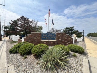 Beach Condo Sale Pending in Lavallette, New Jersey