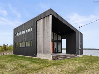 Beach Home For Sale in Liscomb, 