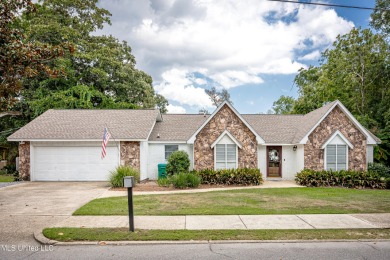 Beach Home Sale Pending in Ocean Springs, Mississippi