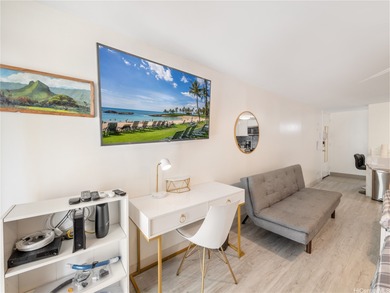 Beach Condo For Sale in Honolulu, Hawaii