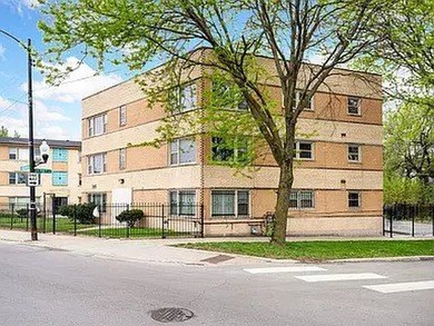 Beach Home For Sale in Chicago, Illinois