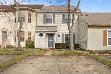 Beach Townhome/Townhouse For Sale in Virginia Beach, Virginia