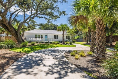 Beach Home For Sale in Isle of Palms, South Carolina