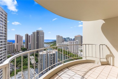 Beach Condo Active Under Contract in Honolulu, Hawaii
