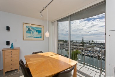 Beach Condo For Sale in Honolulu, Hawaii