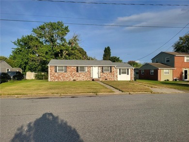 Beach Home Sale Pending in Hampton, Virginia