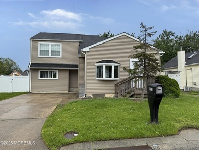 Beach Home For Sale in Union Beach, New Jersey