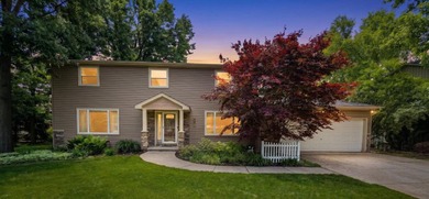 Beach Home Sale Pending in Grosse Ile, Michigan
