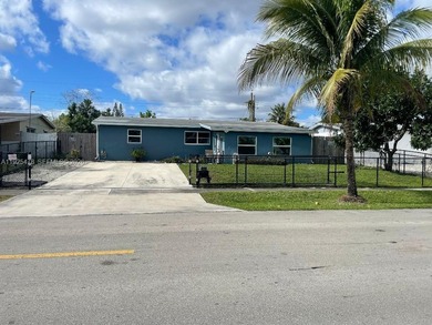 Beach Home For Sale in Hollywood, Florida