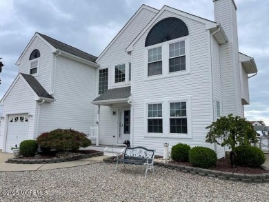 Beach Home Sale Pending in Bayville, New Jersey