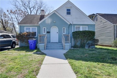 Beach Home For Sale in Norfolk, Virginia