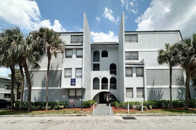 Beach Condo For Sale in West Palm Beach, Florida