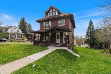 Beach Townhome/Townhouse For Sale in Duluth, Minnesota