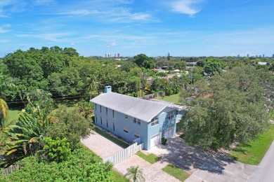 Beach Home For Sale in North Palm Beach, Florida