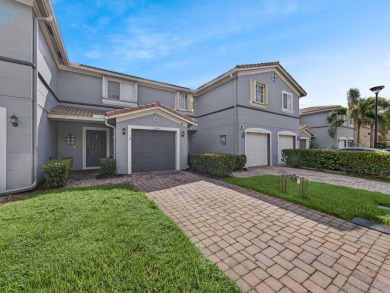 Beach Townhome/Townhouse For Sale in Port Saint Lucie, Florida