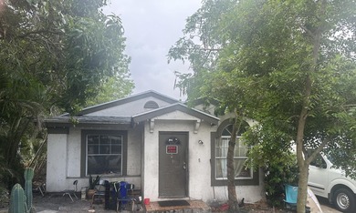 Beach Home For Sale in West Palm Beach, Florida