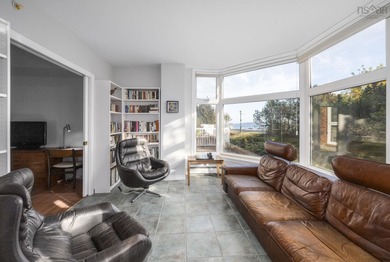 Beach Condo For Sale in Bedford, 