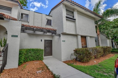 Beach Townhome/Townhouse For Sale in Boca Raton, Florida