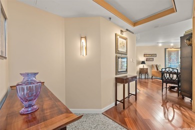 Beach Condo Active Under Contract in Honolulu, Hawaii