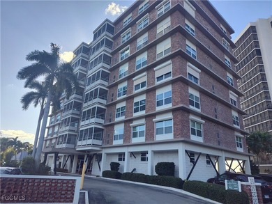 Beach Condo For Sale in Fort Myers, Florida