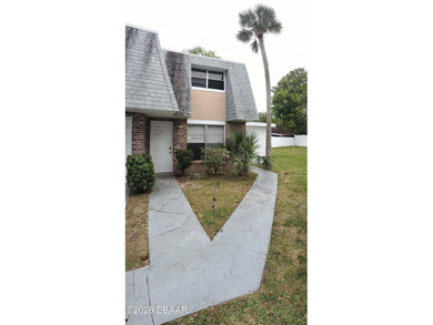 Beach Townhome/Townhouse For Sale in South Daytona, Florida