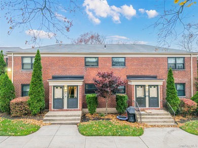 Beach Home Sale Pending in Bayside, New York