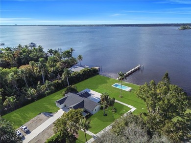 Beach Home For Sale in Fort Myers, Florida
